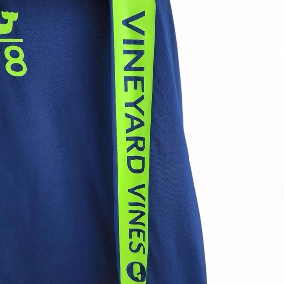 Vineyard Vines Men's Long Sleeve Graphic Whale 98 Hoodie Size L - Picture 4 of 6
